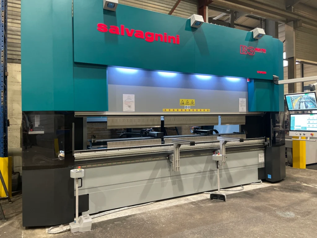 photo-machine-pliage-industriel